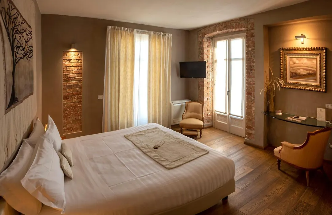 Rocche Costamagna Art Suites-1